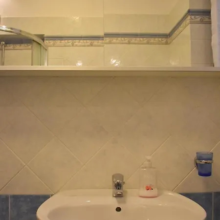 Appartamento Red&blu Luxury 8/private Parking *